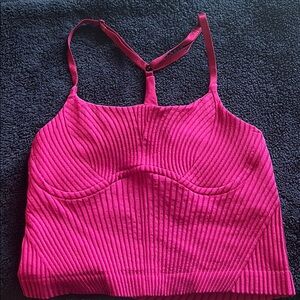 Lululemon size 6 Top Berry/Sonic Pink 💗